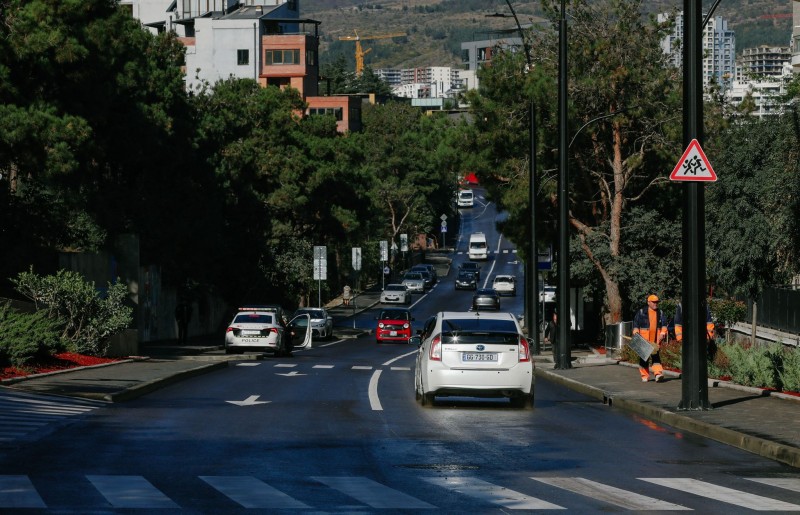 გიორგი ტყემალაძე: ,,დღეს ვაკის რაიონში  ძალიან მნიშვნელოვანი და მასშტაბური პროექტი - წყნეთის გზატკეცილის სრული რეაბილიტაცია - დასრულდა''