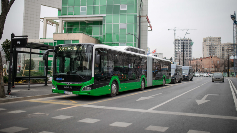 18-მეტრიან ავტობუსს შეუძლია 8 წუთში ერთდროულად 120 ადამიანის გადაყვანა - მაია ბითაძე