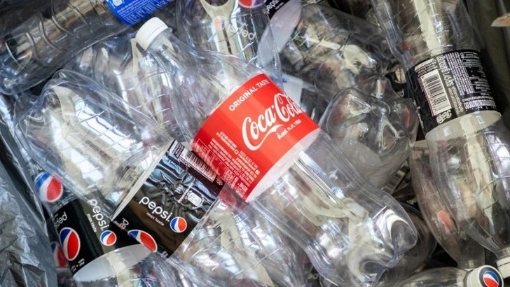 100-ზე მეტმა ცნობილმა სპორტსმენმა Coca-Cola-სა და Pepsi-ს ერთჯერადი პლასტმასის ბოთლების გამოყენების შეწყვეტისკენ მოუწოდა