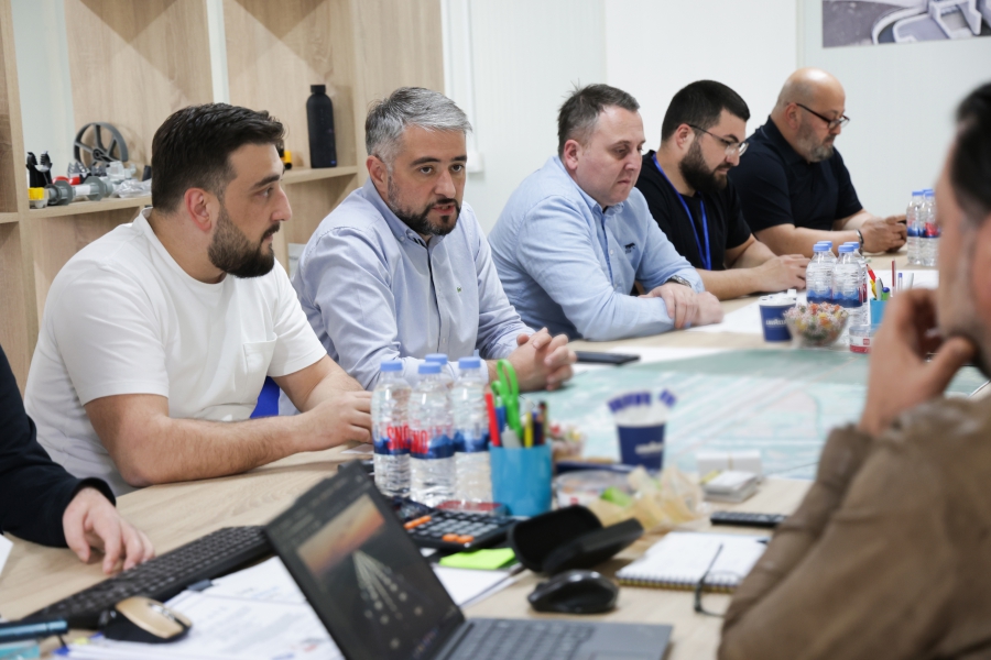 დამოუკიდებელი საქართველოს ისტორიაში პირველად ხორციელდება მსგავსი მასშტაბის ასაფრენ-დასაფრენი ზოლისა და მასთან დაკავშირებული სააეროდრომო ინფრასტრუქტურის მშენებლობა - ლევან მოსეშვილი