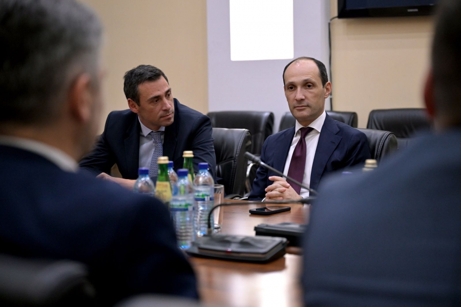 ლევან დავითაშვილმა „საქართველოს რკინიგზაში" გენერალური დირექტორი ლაშა აბაშიძე წარადგინა