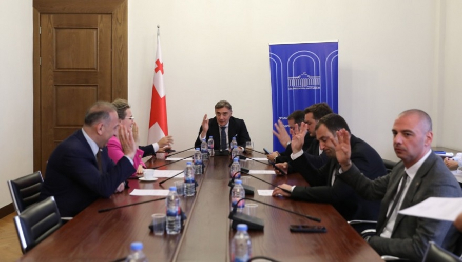 დარგობრივი ეკონომიკისა და ეკონომიკური პოლიტიკის კომიტეტმა „თამბაქოს კონტროლის შესახებ" კანონში ცვლილება მეორე მოსმენით განიხილა