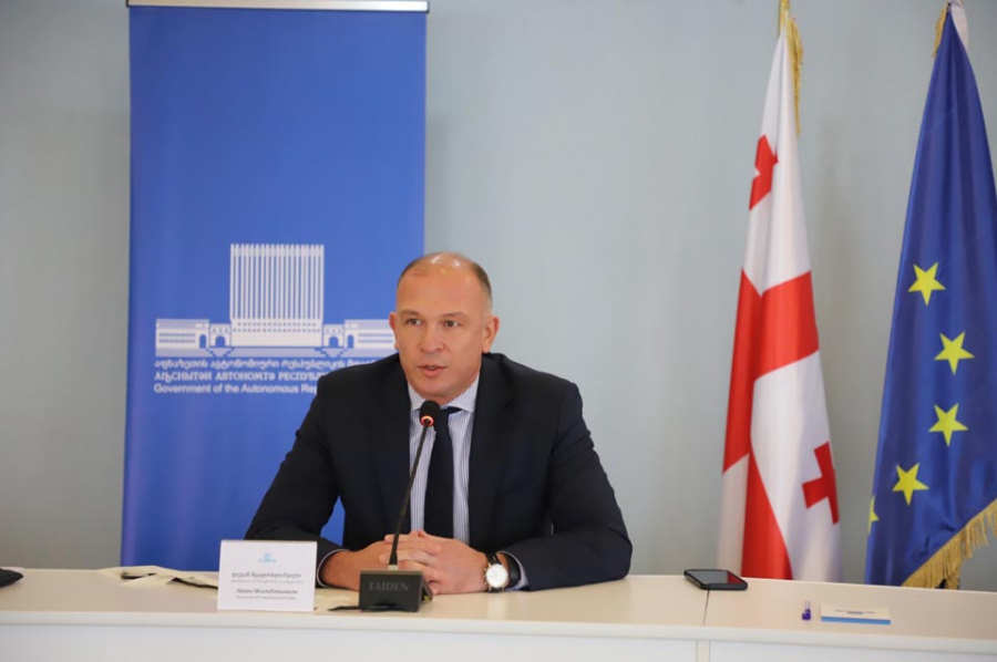 გუნდთან და პრემიერ-მინისტრთან კონსულტაციის შემდეგ, მივიღე გადაწყვეტილება, დავტოვო თანამდებობა - ლევან მგალობლიშვილი