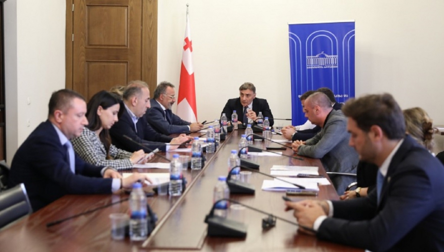 დარგობრივი ეკონომიკისა და ეკონომიკური პოლიტიკის კომიტეტმა „საავიაციო ობიექტებთან დაკავშირებით მოძრავი მოწყობილობების მიმართ საერთაშორისო გარანტიების შესახებ" კონვენციაზე მიერთების საკითხზე იმსჯელა