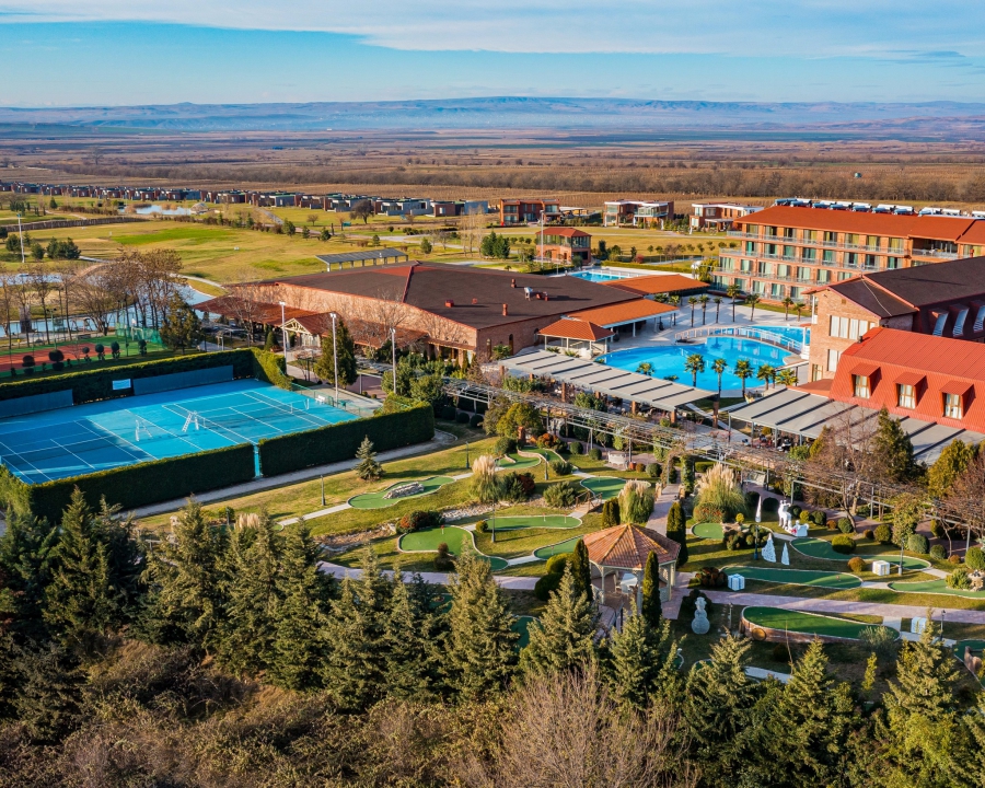 სასტუმრო 100%-ით არის დატვირთული - Ambassadori Kachreti Golf Resort-ის გენერალური მენეჯერის მოადგილე