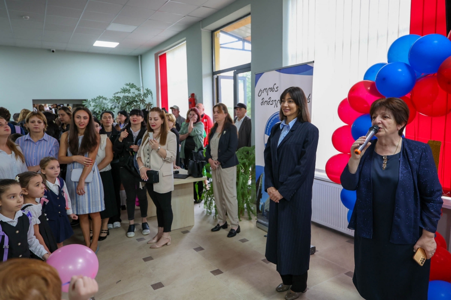 თინათინ ნიბლოშვილმა სკოლის მოსწავლეებსა და პედაგოგებს სასწავლო წლის დაწყება მიულოცა