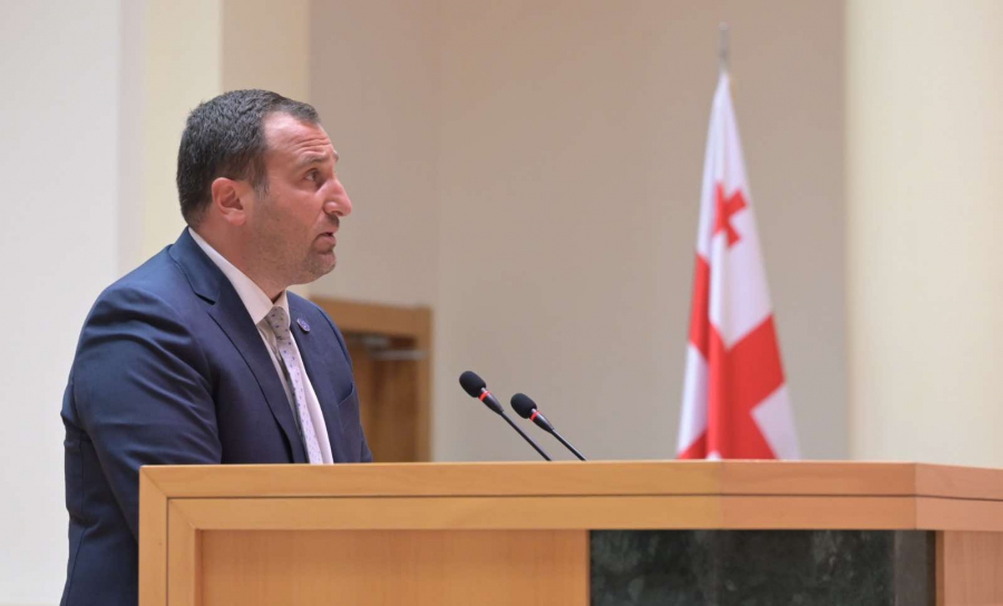 საპარლამენტო უმრავლესობის ლიდერად და ფრაქცია „ქართული ოცნების" თავმჯდომარედ ირაკლი კირცხალია აირჩიეს