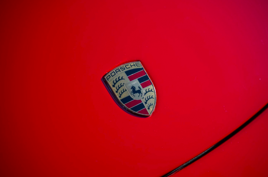 გერმანული Porsche-ს მოგება წლის პირველ სამ კვარტალში გასული წლის იმავე პერიოდთან შედარებით 95.9%-ით შემცირდა