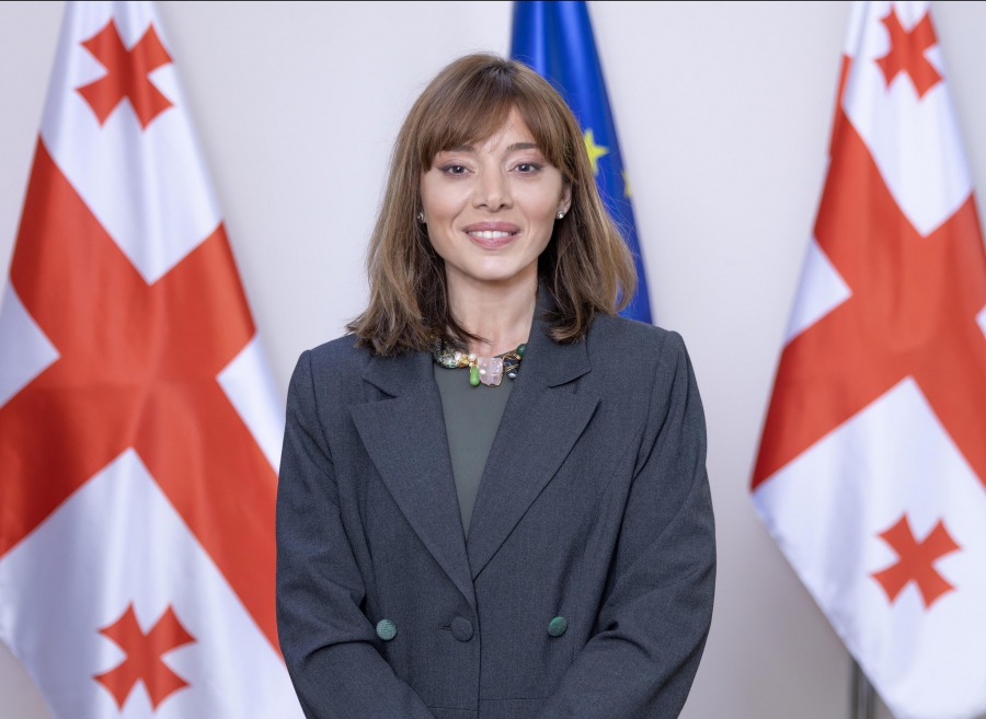 გარემოს დაცვისა და სოფლის მეურნეობის მინისტრმა დავით სონღულაშვილმა სსიპ გარემოსდაცვითი ინფორმაციისა და განათლების ცენტრის თანამშრომლებს ახალი ხელმძღვანელი - თამთა დევდარიანი წარუდგინა