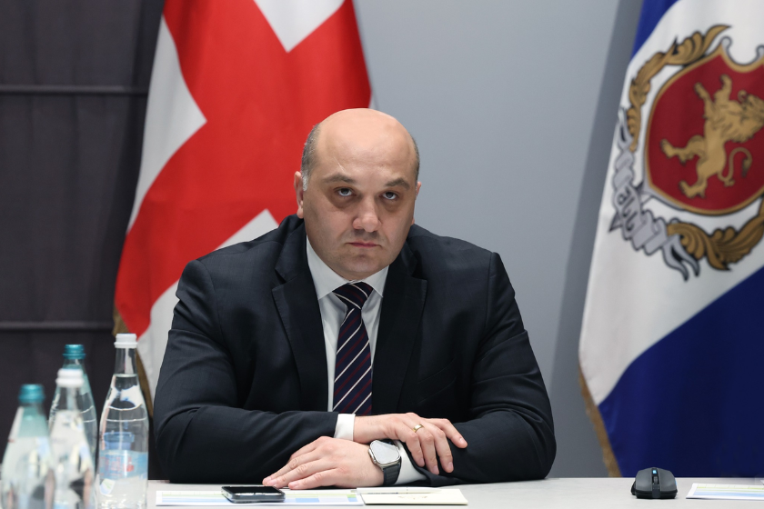 საქართველოში ყოველ 100 000 მოსახლეზე საშუალოდ 11 ადამიანი იღუპება გზებზე, ეს რიცხვი გარკვეული ზომების მიღებას გვავალდებულებს - ალექსანდრე დარახველიძე