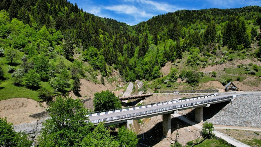 29 და 30 ნოემბერს 08:00 სთ-დან 20:00 სთ-მდე ზუგდიდი-ჯვარი-მესტია-ლასდილის გზის 68-ე კმ-ზე მოძრაობა დროებით შეიზღუდება