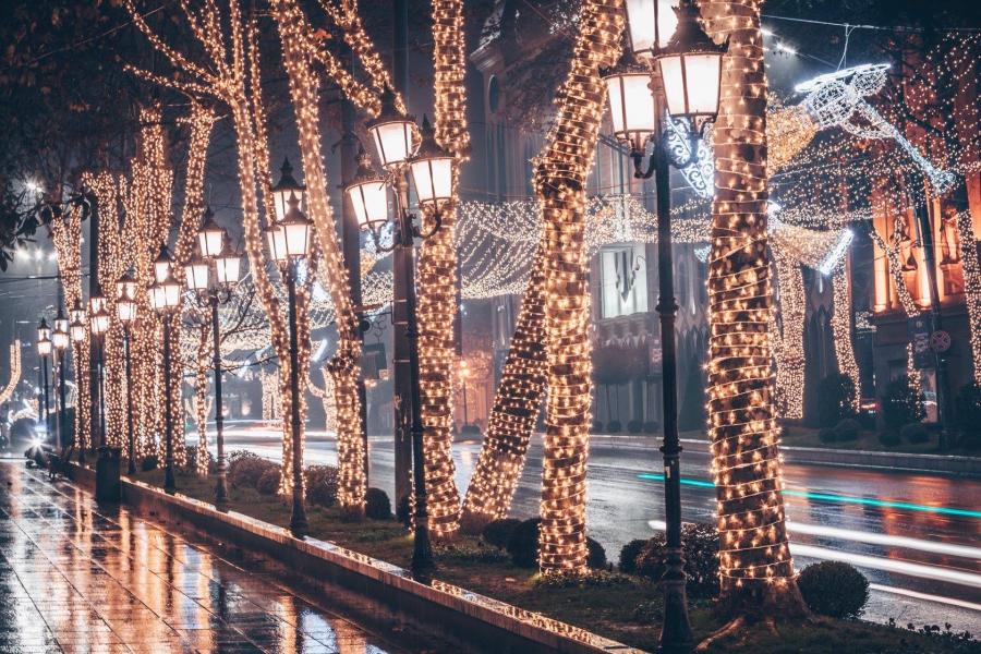 საახალწლო ღონისძიებებთან დაკავშირებით, 1 დეკემბრიდან დედაქალაქის გარკვეულ ქუჩებზე საავტომობილო მოძრაობა შეიზღუდება