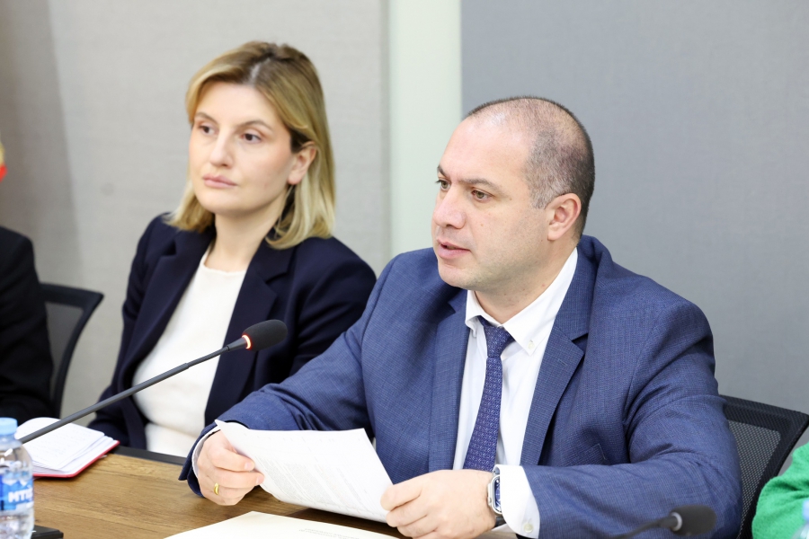 კერძო უნივერსიტეტებისთვისაც თავიდანვე იყო ცნობილი, რომ ახალი დაფინანსების მოდელი მთლიანად სახელმწიფო უნივერსიტეტებზე იქნება მიმართული - მინისტრი