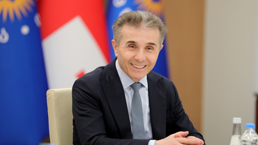 პირადად მე, როგორც ჩემი სამშობლოს ერთი, რიგითი ჯარისკაცი, ჩემს პოლიტიკურ გუნდთან ერთად, 2026 წელსაც ჩვენი ქვეყნის და ჩვენი ოჯახების სადარაჯოზე ვიქნები - ბიძინა ივანიშვილი