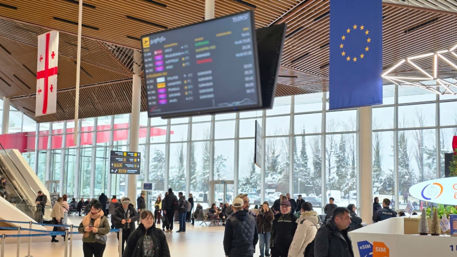 დიდთოვლობის მიუხედავად ქუთაისის საერთაშორისო აეროპორტში რეისები ჩვეულ რეჟიმში ხორციელდება