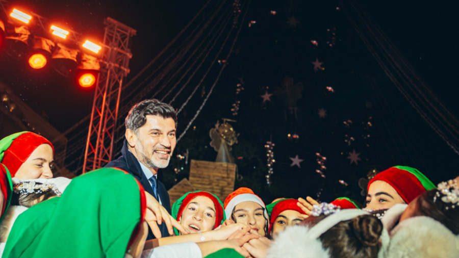 ახალი წლის მიჯნაზე ვისურვოთ მშვიდობა და სტაბილურობა, მეტი სიკეთე და ურთიერთპატივისცემა, ზრუნვაზე დაფუძნებული საზოგადოება, განვითარება და კეთილდღეობა, ეკონომიკურად ძლიერი ოჯახები - კახა კალაძე