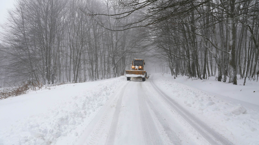 გომი-საჩხერე-ჭიათურა-ზესტაფონის გზის საგზაო მონაკვეთზე მისაბმელიანი და ნახევრადმისაბმელიანი ავტოტრანსპორტის მოძრაობა აკრძალულია