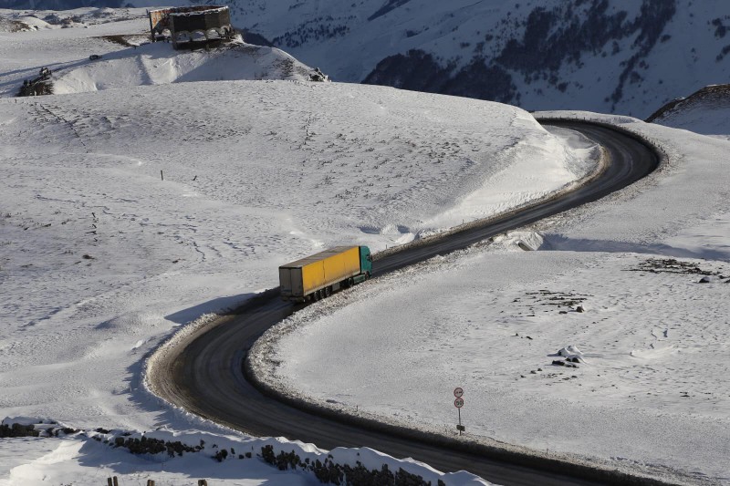 მლეთა-გუდაურის და გუდაური(ფოსტა)-კობის მონაკვეთებზე მისაბმელიანი და ნახევრადმისაბმელიანი ავტოტრანსპორტის მოძრაობა აღდგა