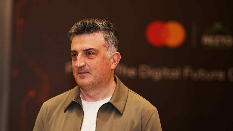 ბაზრის კიდევ უფრო გასაფართოებლად, ორიენტირებულები ვართ არა მხოლოდ ახალი ბარათების გამოშვებაზე, არამედ ახალ გამოცდილებებზე - ტოკენიზაციაზე, მობილურ საფულეებზე, ონლაინ გადახდებზე l Mastercard-ის ვიცე-პრეზიდენტი