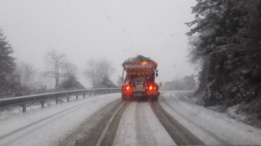 საჩხერე (სარეკი) -უზუნთა-შქმერი-ზუდალის გზაზე მისაბმელიანი და ნახევრადმისაბმელიანი ავტოტრანსპორტის მოძრაობა აკრძალულია