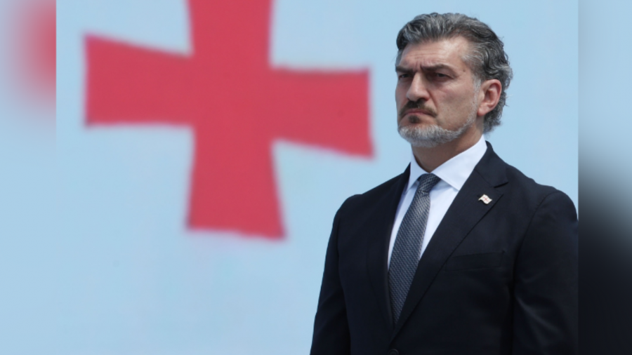 ხელისუფლებას საკუთარი ქვეყნის მოსახლეობის წინაშე უდიდესი პასუხისმგებლობა აკისრია, რაც, პირველ ყოვლისა, ეკონომიკურ განვითარებას, სოციალური მდგომარეობის გაუმჯობესებასა და კეთილდღეობის ზრდას გულისხმობს - მიხეილ ყაველაშვილი