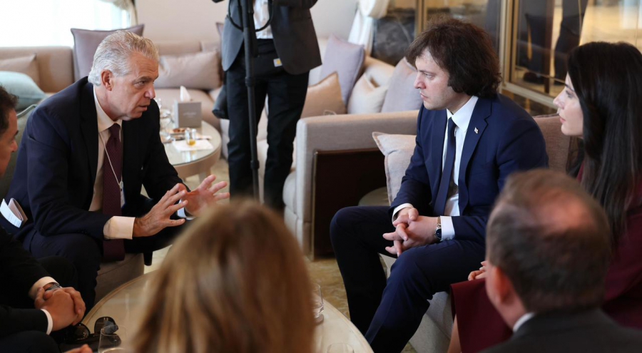 პრემიერ-მინისტრი ირაკლი კობახიძე Philip Morris International-ის ცენტრალური აზიისა და კავკასიის რეგიონის პრეზიდენტს შეხვდა