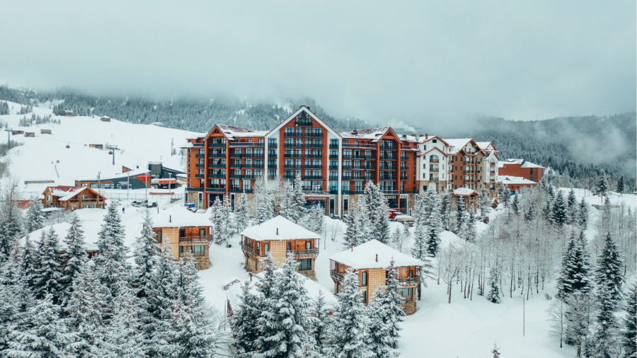 ევროპული ჯგუფების რაოდენობა დაახლოებით ორჯერ გაიზარდა, რაც ასახავს მზარდ ინტერესს ქართული კურორტების მიმართ - სასტუმრო ამბასადორი გოდერძის გენერალური მენეჯერი