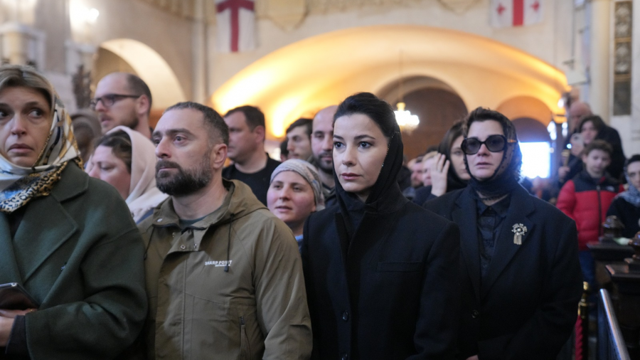 მარიამ ქვრივიშვილმა ეკონომიკის სამინისტროს უწყებების ხელმძღვანელ პირებთან და თანამშრომლებთან ერთად პატრიარქის ხსოვნას პატივი მიაგო