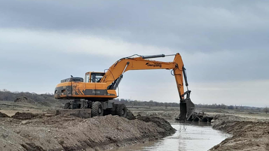 ვაზიანის არხის წმენდის სამუშაოები მიმდინარეობს
