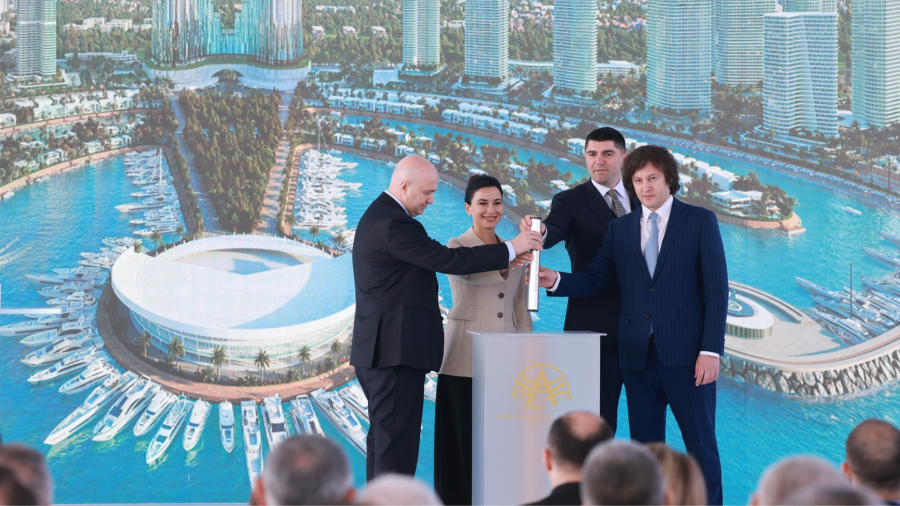 ამბასადორის კუნძულზე პირველი ცათამბჯენის მშენებლობასთან დაკავშირებით საძირკველში სიმბოლური კაფსულა ჩაეშვა