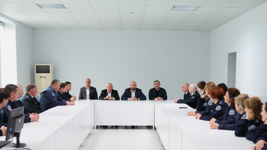 საბაჟო გამშვებ პუნქტ „ფოთის პორტსა“ და „ფოთის“ გაფორმების ეკონომიკურ ზონას ახალი ხელმძღვანელები ეყოლებათ