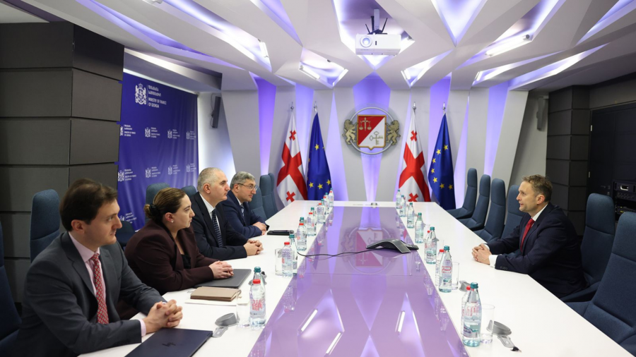 ფინანსთა მინისტრი ლაშა ხუციშვილი საინვესტიციო ბანკ „Barclays"-ის მმართველ დირექტორს შეხვდა