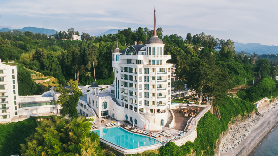 რა სიახლეებს შესთავაზებს Castello Mare Hotel & Wellness Resort დამსვენებლებს - ინტერვიუ აღმასრულებელ დირექტორთან