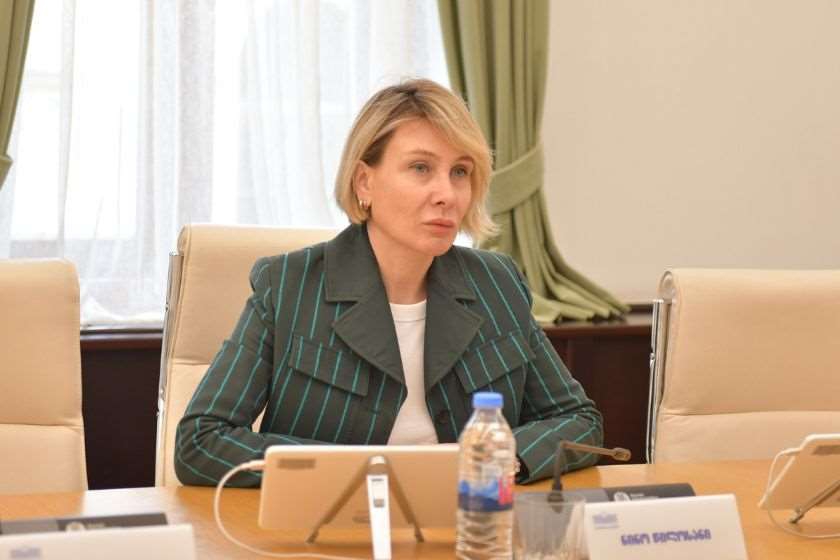 რომ არა რეფერენტული ფასები, იყიდდნენ თუ არა მოქალაქეები ძვირად იმ მედიკამენტებს, რომლებსაც ახლა ნორმალურ ფასად ყიდულობენ - რა ეთიკით მოქმედებთ l ნინო წილოსანი „ჯი ემ ფარმას“ დირექტორს