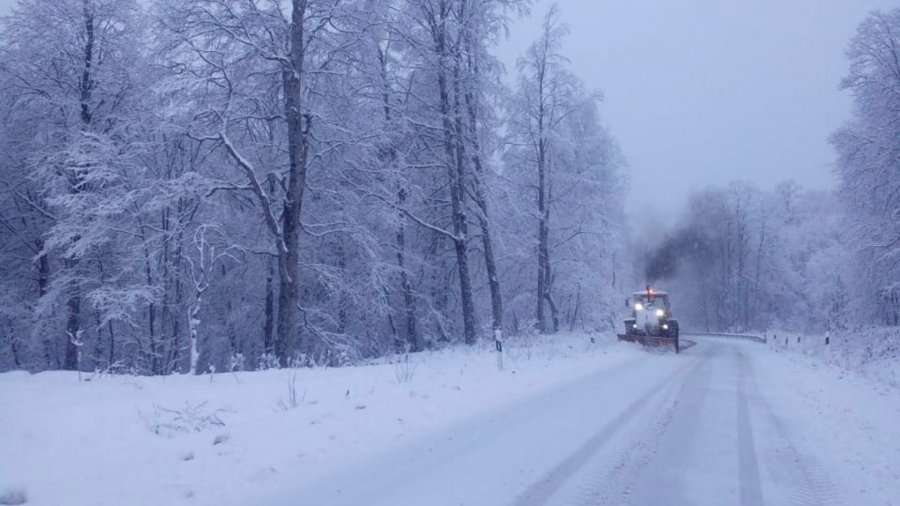 Trailers and semi-trailers are banned on Nakerala Pass and Sachkhere-Uzunta-Shkmeri-Zudali road due to snow