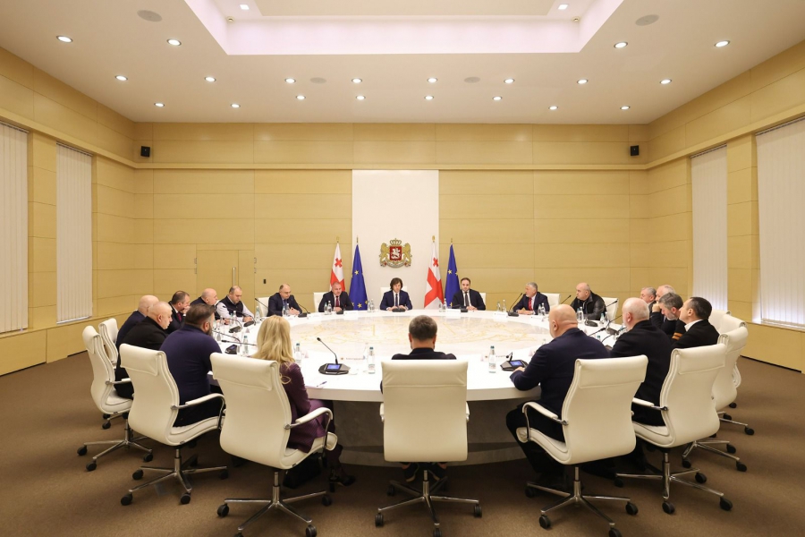 პრემიერ-მინისტრი ინფრასტრუქტურის მშენებელთა ასოციაციის წევრი კომპანიების წარმომადგენლებს შეხვდა - რა განიხილეს