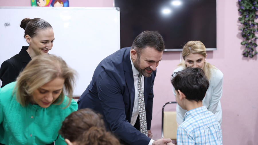 ცესკოს თავმჯდომარემ საქველმოქმედო ფონდ „მომავლის გზის“ ბენეფიციარებს აღდგომის დღესასწაული მიულოცა