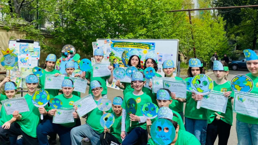 გარემოსდაცვით თემებზე მე-60 საჯარო სკოლის მოსწავლეებთან საინფორმაციო-შემეცნებითი შეხვედრა გაიმართა