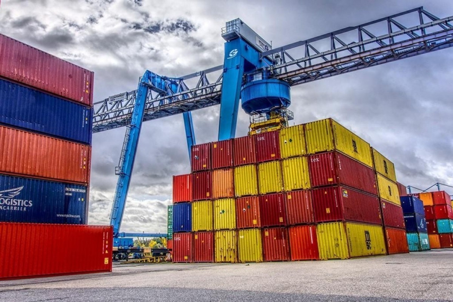 Azerbaijan begins importing Armenian goods via Georgia