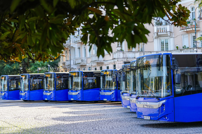 აღდგომის დღესასწაულთან დაკავშირებით ბათუმის მუნიციპალური ტრანსპორტი მგზავრებს უფასოდ მოემსახურება