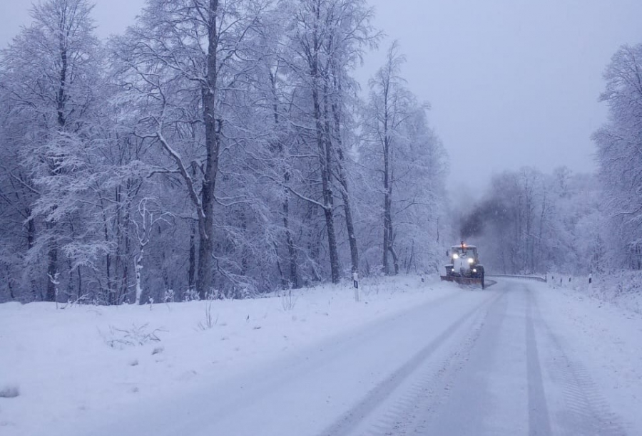 ნაქერალას უღელტეხილსა და საჩხერე(სარეკი)-უზუნთა-შქმერი-ზუდალის გზაზე მისაბმელიანი და ნახევრადმისაბმელიანი ავტოტრანსპორტის მოძრაობა აკრძალულია