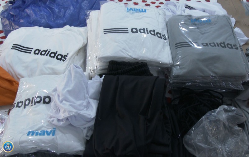 ქვემო ქართლში Adidas-ის და Nike-ის ბრენდის ტანსაცმელს უკანონოდ კერავდნენ - საგამოძიებო სამსახური