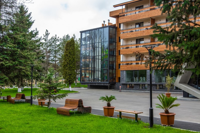 რას სთავაზობს Bakuriani Inn-ი დამსვენებლებს ივნისში