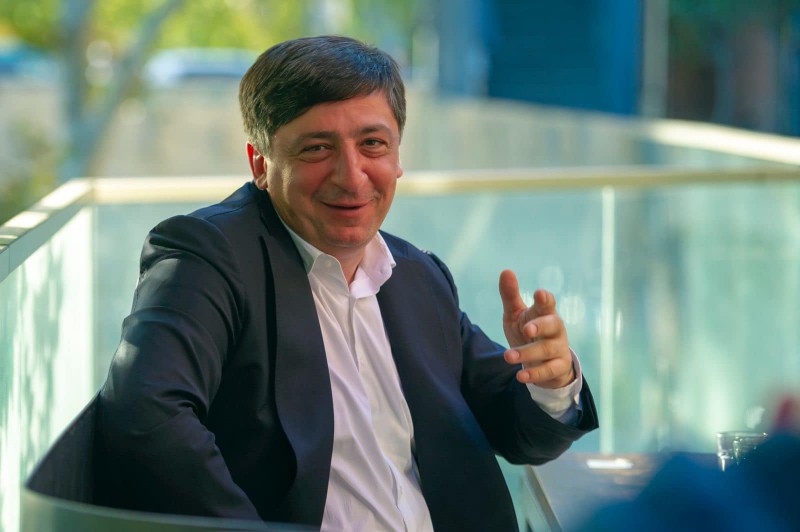 ამ გამარჯვებით, კიდევ ერთი ბიძგი მიეცით ჩვენს ეკონომიკას - იოსებ ტყემალაძე 21-წლამდე საფეხბურთო ნაკრებს გამარჯვებას ულოცავს