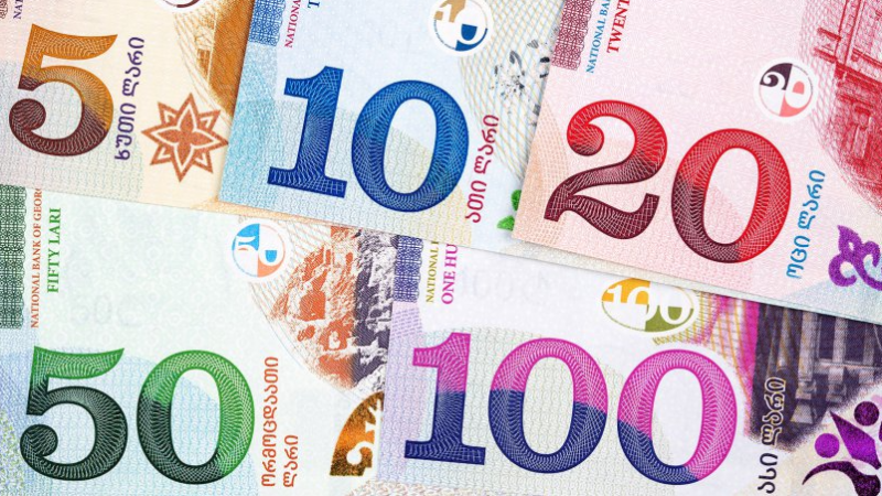 ლარი დოლართან და ევროსთან გამყარდა