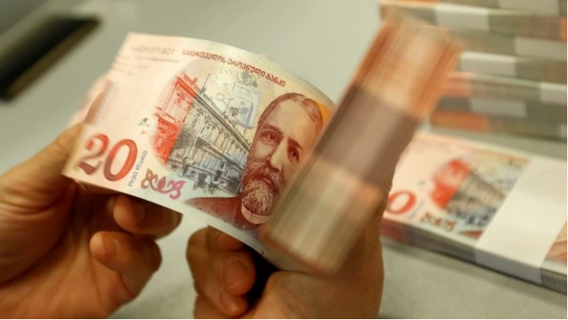 მიმოქცევაში ნაღდი ფულის მასა მცირედით შემცირდა - სებ
