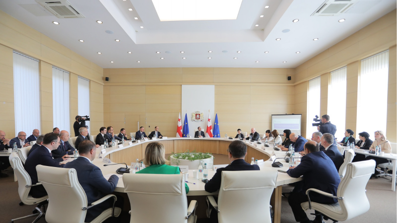 რა საკითხებს განიხილავენ მთავრობის სხდომაზე