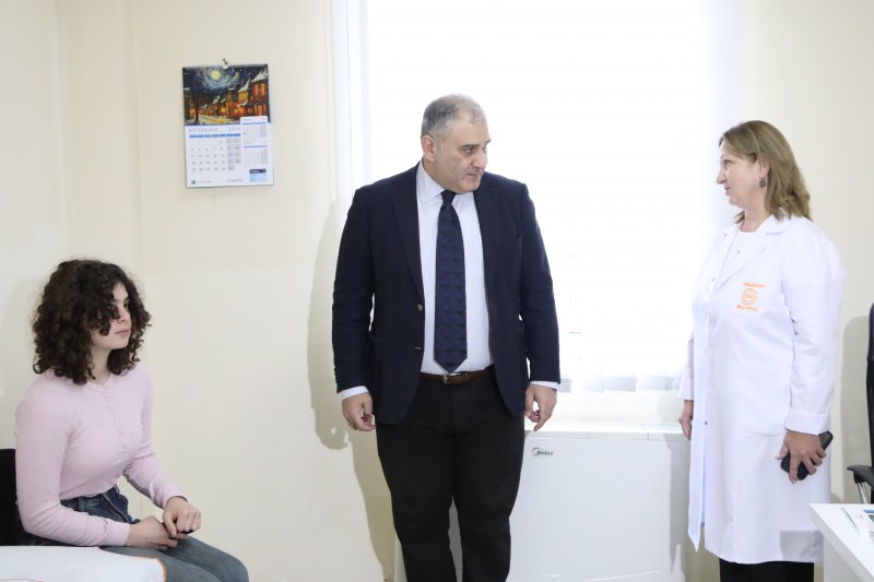 ჯანდაცვის მინისტრი, გორში, დიაბეტის დიაგნოზის მქონე პაციენტებსა და მედპერსონალს შეხვდა