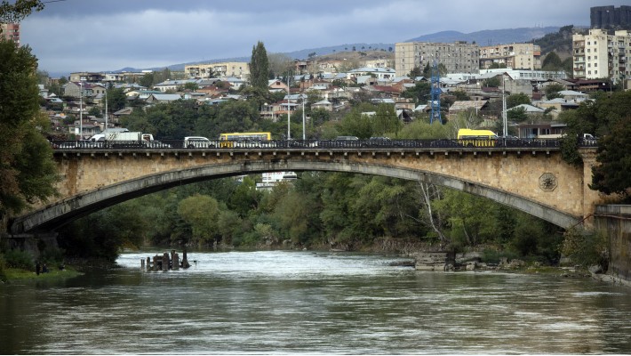 დიდუბის რაიონში შოთა შალიკაშვილის სახელობის ხიდის რეაბილიტაცია დასრულდა