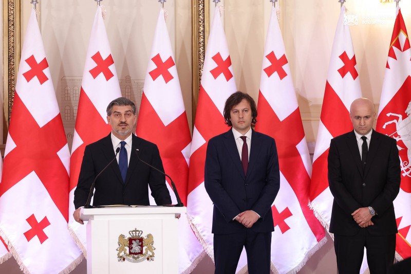 პრეზიდენტმა აჭარის უმაღლესი საბჭოს თავმჯდომარის პოსტზე სულხან თამაზაშვილის კანდიდატურა წარადგინა
